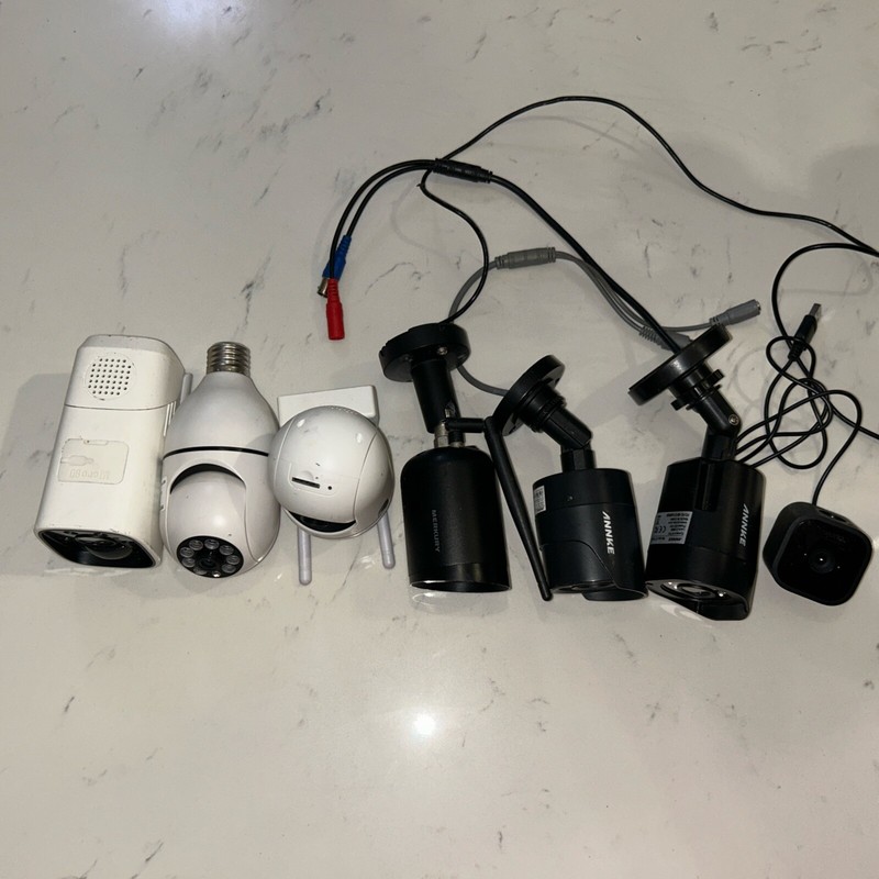 Security camera bundle 7 pcs