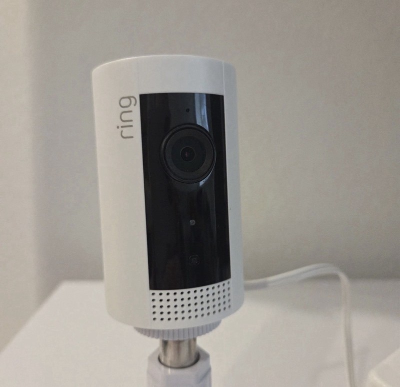 Ring Indoor Cam 5UM4E5 White HD Security Camera With Swivel Stand