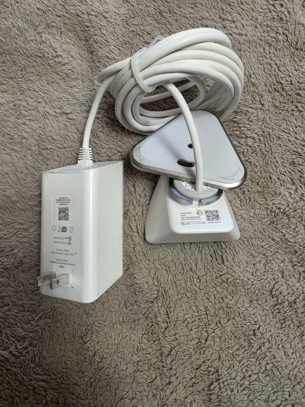 Xfinity XCAM2 SCHC2AEW HD Indoor Outdoor Security Camera w/ XW4 Power Adapter gallery