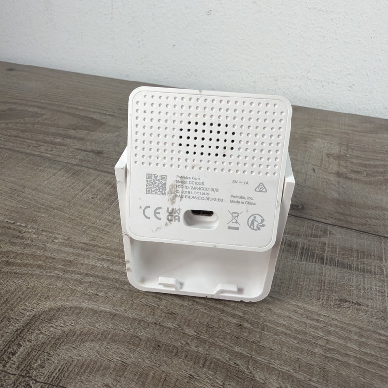 Petcube Cam CC10US White 1080p HD Night Vision Indoor Wi-Fi Pet Security Camera gallery