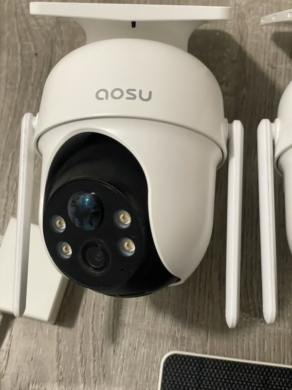 AOSU Security Cameras Outdoor Wireless 4 Cam Kit Solar Powered w/ 4 Extra Panels gallery