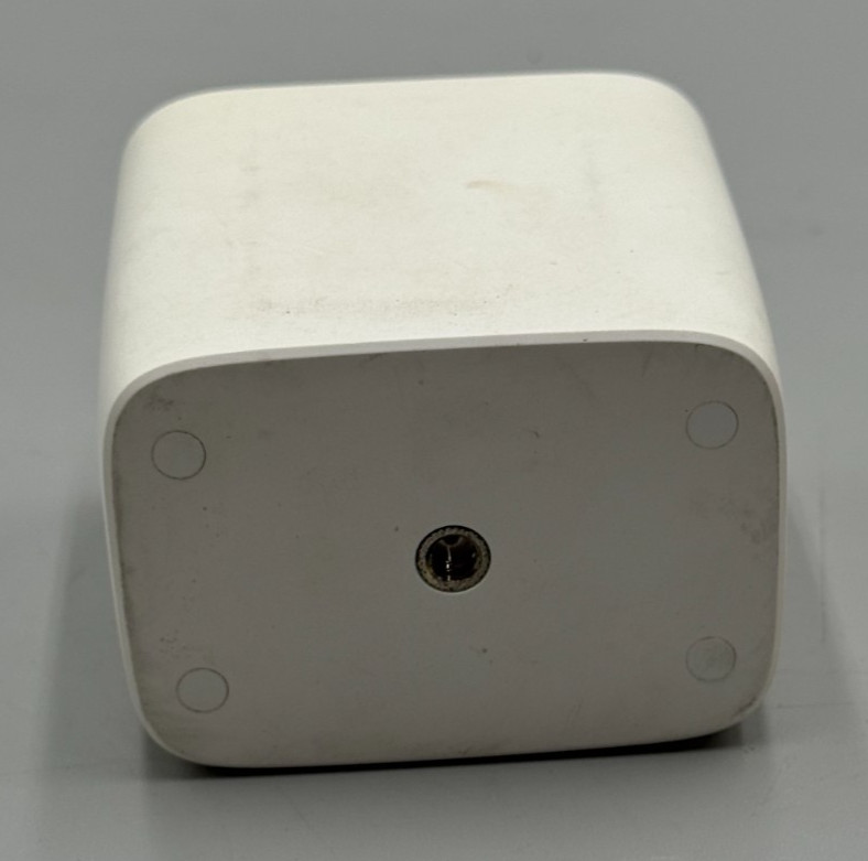 Eufy C210 Solar Security Camera Good Condition White gallery