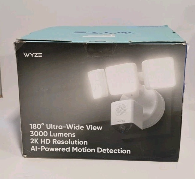 NEW WYZE Cam Floodlight Pro 2.5K QHD Outdoor Wi-Fi Smart Security Camera - White gallery