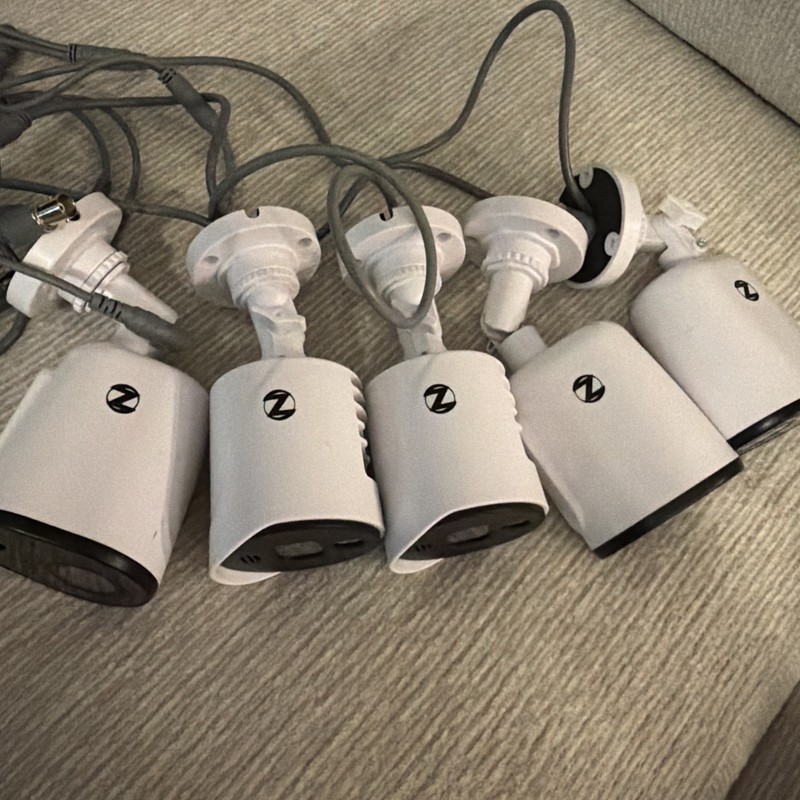Lot of 5 - Night Owl CM-DP2LSA-B Security Spotlight Cameras without Cables gallery