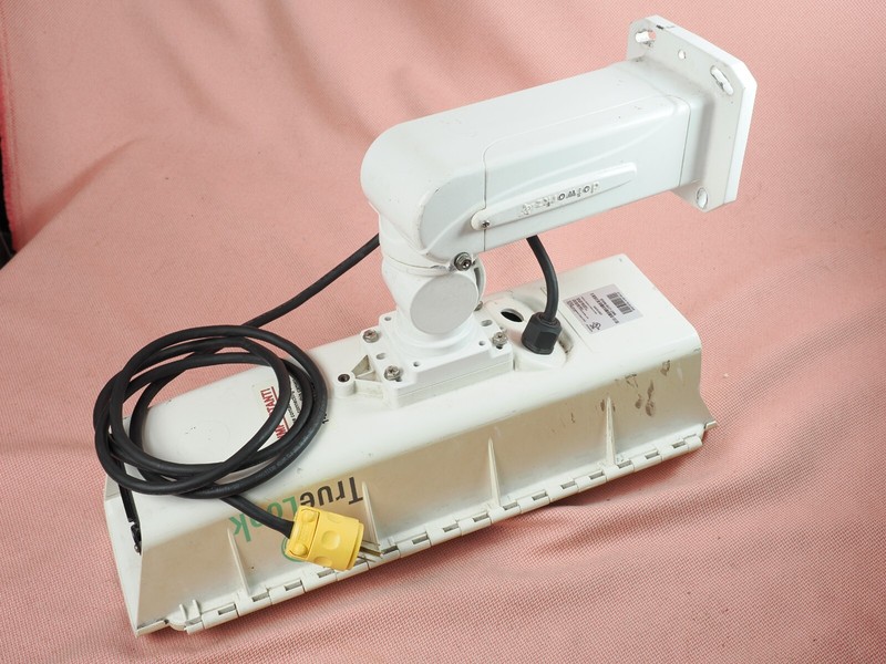 Bosch NBN-80122-F2 DINION IP Ultra 8000 MP 12MP 4k Network Box Camera 3.2mm Lens gallery