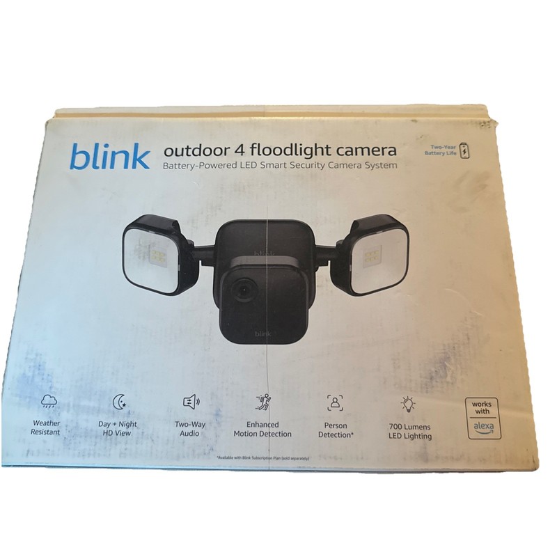 Blink – Outdoor 4 Battery-Powered 1080p Security Camera with Floodlight – Black