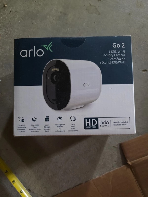 Arlo Go 2 LTE Wi-Fi 1080p Spotlight Night Vision Outdoor Bullet Camera VML2030