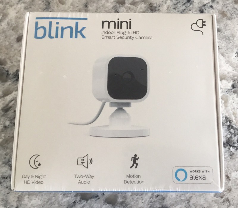 Blink BCM00300U Mini Indoor Plug-in Smart Security Camera ~ Amazon ~ NEW NIB