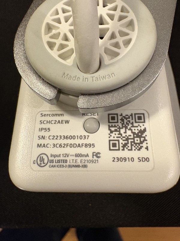 Cox Home Wireless Security Camera (model:SCHC2AEW) 1080p HD. FREE SHIPPING!!! gallery