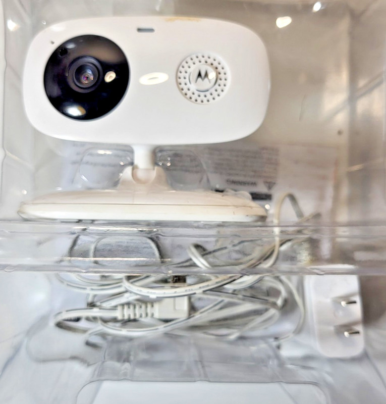 Motorola Focus50-W WiFi Home Video Camera WhiteHD 720p Used gallery