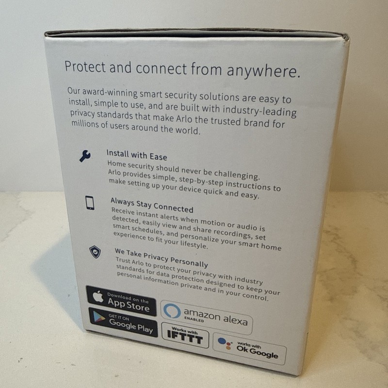 Arlo Essential XL Spotlight VMC2032 1080p Wireless Security Camera - White gallery