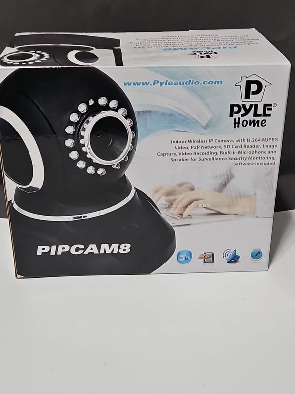 Wireless IP Camera•P2P Network•Image Capture•Video•Built-In Mic & Speaker•Indoor gallery