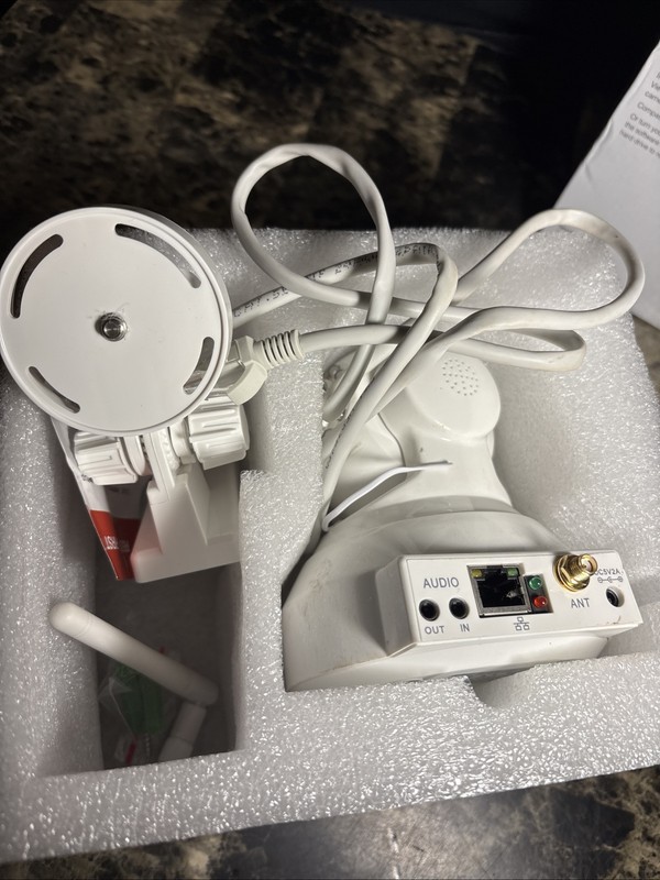 Insteon WiFi Camera W/ Pan Tilt & LED Night Vision Device 46 75790WH gallery