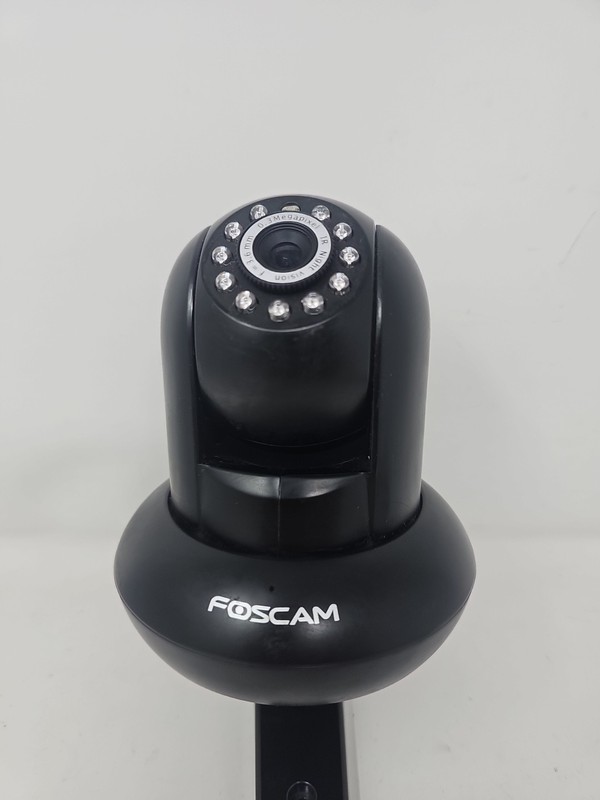Insteon IP Wireless Camera Model FR4020A2 Pan & Tilt 1080p w/ AC Adapter & Mount gallery