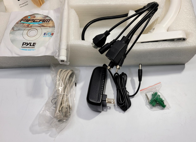 New Open-Box Pyle PIPCAMHD45 960p HD Outdoor WiFi IP Security Camera PTZ 4x Zoom gallery