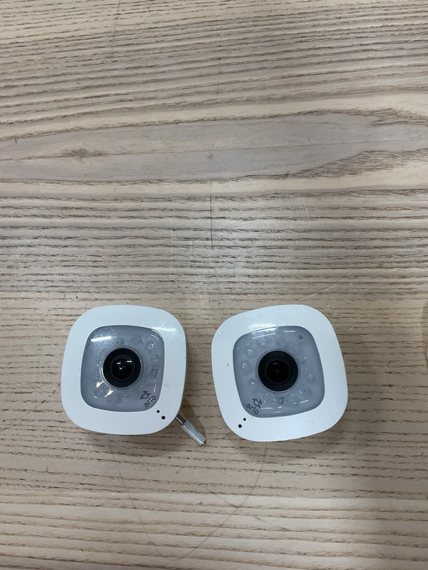 Netgear Arlo Q VMC3040 1080p Cube Camera Set Of 2 No Cable gallery