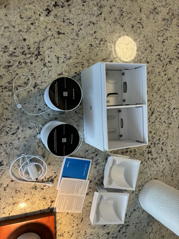 Google Nest Cam Outdoor or Indoor, Battery - 2nd Generation - 2 Count gallery