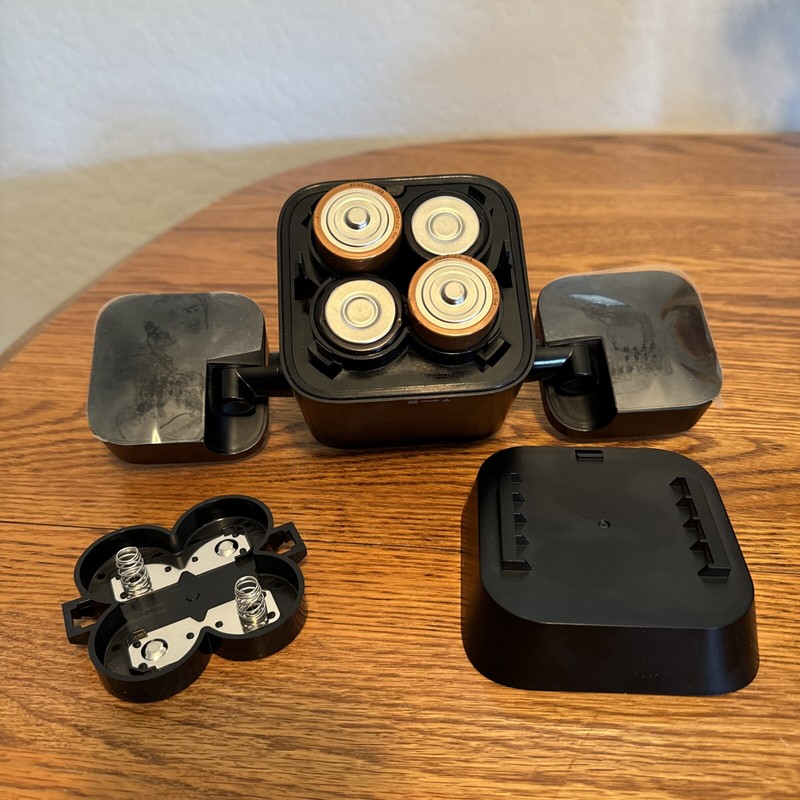 Floodlight Mount Accessory for Blink Outdoor Camera 3rd Gen Black - USED gallery