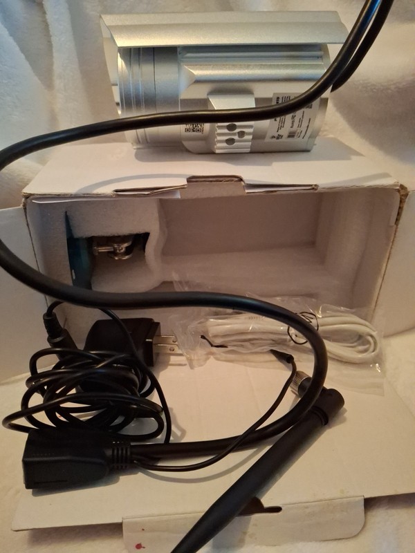 PYLE WIRELESS/WIRED P2P NETWORK PIPCAM15 NEW Open Box gallery