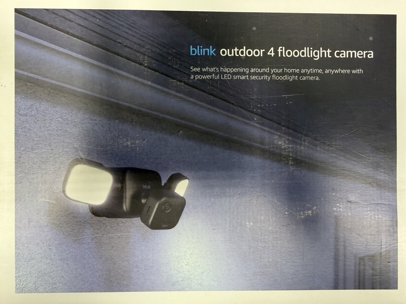 Blink Outdoor 4 Floodlight Camera - Wireless smart security camera, 700 Lumens gallery
