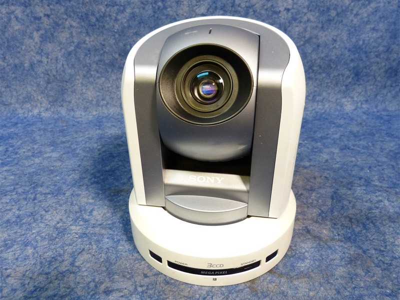 Sony BRC-300 1/4-Inch 3-CCD Megapixel Widescreen Communications Camera (K3)
