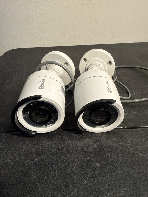 Swann SRPRO-T855CAM Day/Night Security Camera-Night Vision Lot Of 2
