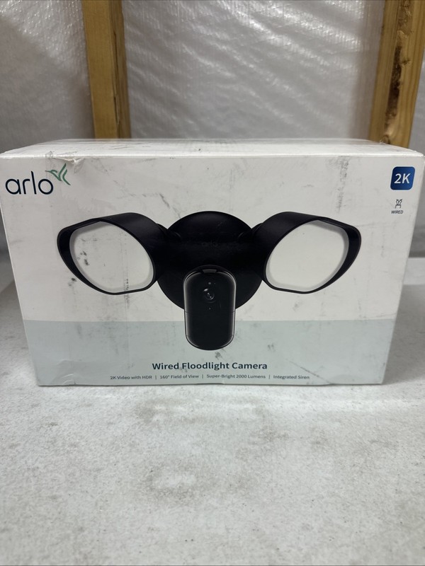 Arlo Outdoor Smart Hardwired Floodlight 2K HDR Security Camera