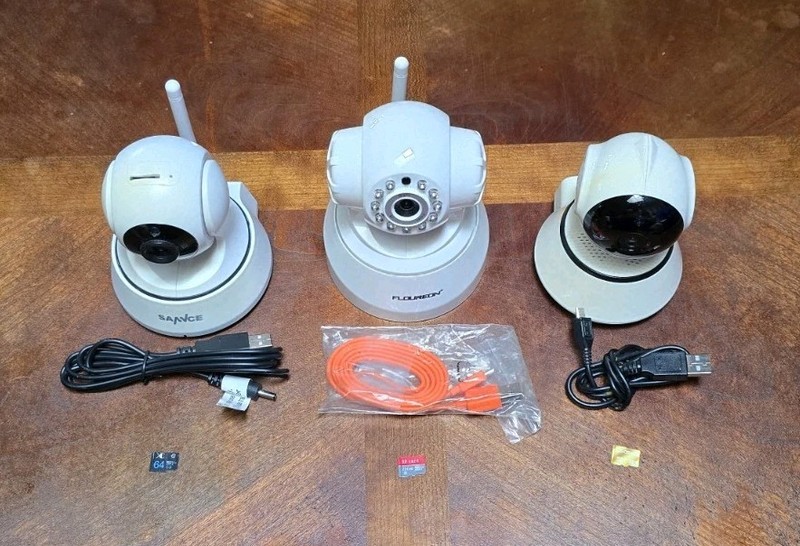 (3) Surveillance IP Cameras Sannce I21AG Foscam FI9816P 32 64 256 GB SD Cards