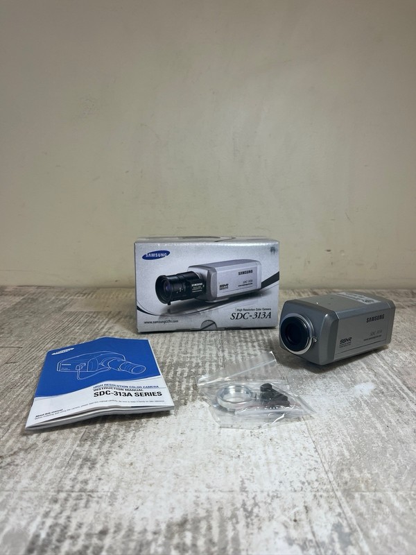 Samsung SDC-313A 480TVL CCTV / Surveillance Camera w/ 2.8-12MM F1.4 Lens – NEW