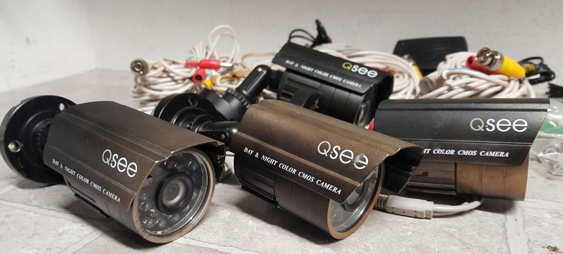 Q-See Day & Night Color Weatherproof CMOS Camera Model QSM1424W gallery