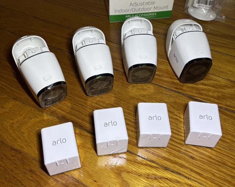 Arlo Pro VMB4000 Base Station & 4 VMC4030 Cameras + Accessories + Batteries READ gallery