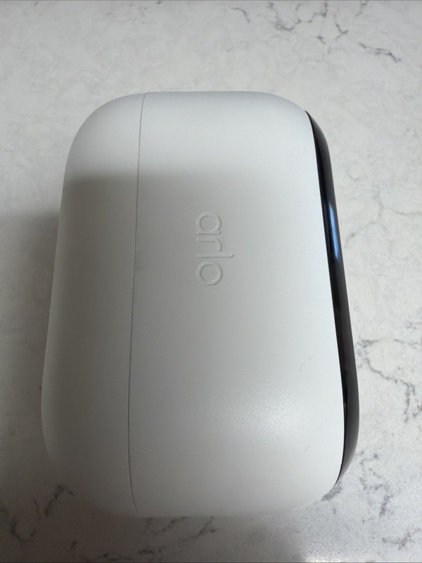 Arlo Essential 2K (2nd Generation) Security Camera – White gallery