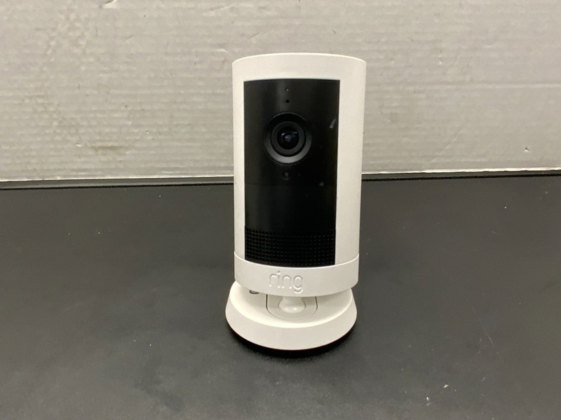 Ring Outdoor Cam Plus Plug-In 2K Wide Angle, Full-Color Night Vision, W/ BATTERY