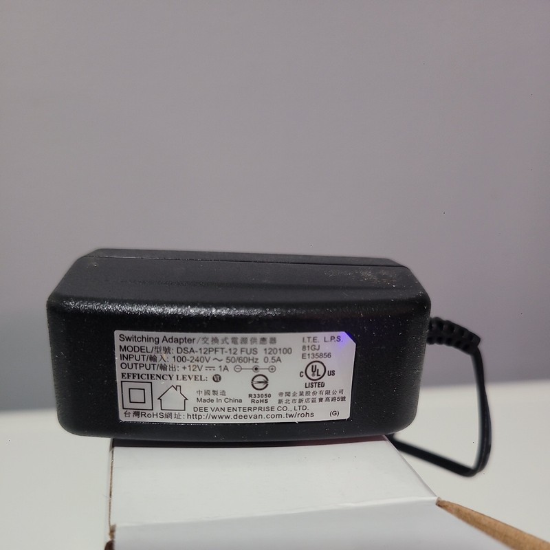 DVE 12 Volt DC 1 Amp Switching Adapter Power Supply DSA-12PFT-12 FUS 120100