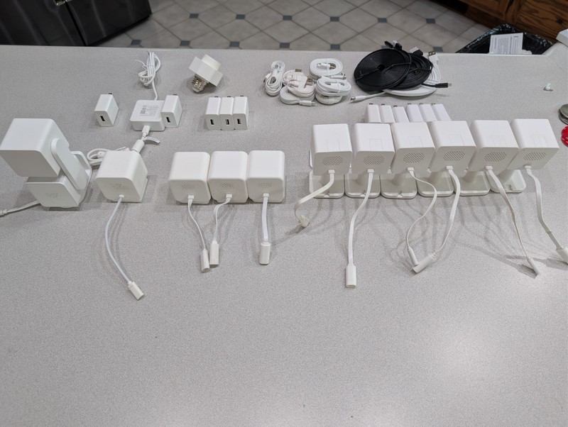 Wyze Cams! (3) v4 - (6) OG - Pan v3 - Garage Door Control v3 & More! Free Ship! gallery