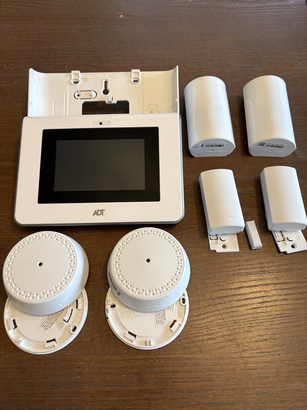 ADT5AIO Smart Panel + 7 Resideo PROSIX Sensors – Honeywell ProSeries Lot