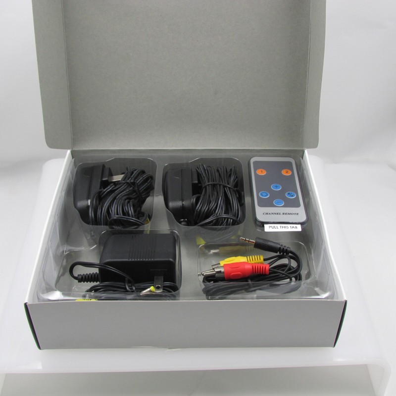 2/pics Wireless Day/Night Cameras + Remote Control Set gallery