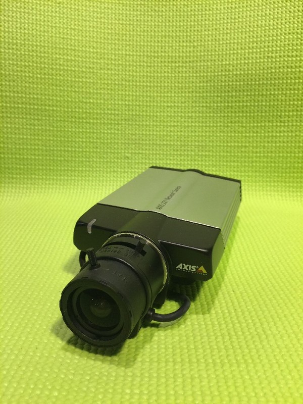 Axis 221 POE IP Network Surveillance Security Camera 0221-001 PENTAX LENS 3-8MM