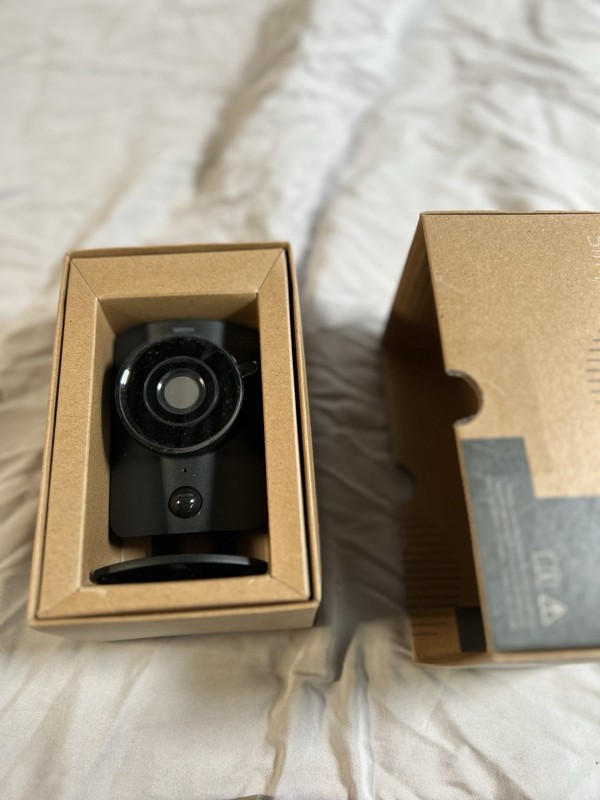 SimpliSafe SimpliCam 1080p Indoor Camera Black SSCM2 + 5 door + 1 Motion Sensor gallery