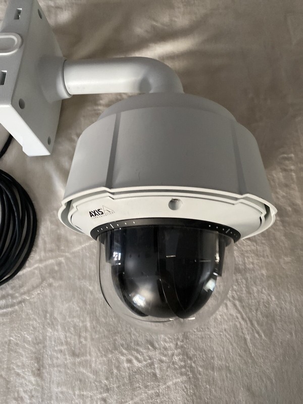 AXIS Q6032-E PTZ Network Camera 36x optical zoom With Wall Bracket gallery