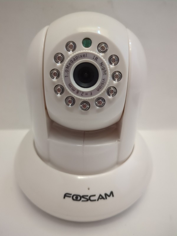 Foscam FI9821W 720P HD Resolution IP Security Camera R28 gallery