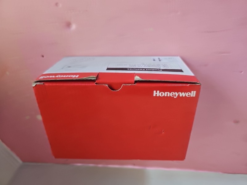 HONEYWELL HCC210 High Resolution Indoor Box Camera Free Priority Shipping gallery