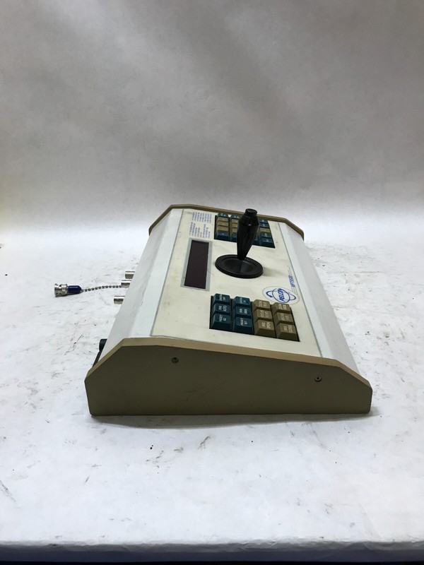 Pelco MPT9500 Transmitter/Controller Camera Controller TURNS ON UNTESTED!!! - DW gallery