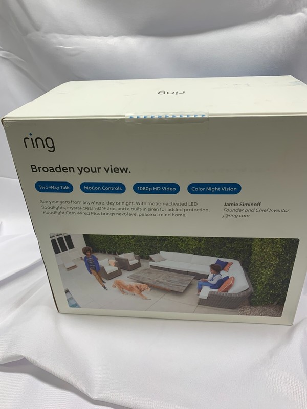 Ring Floodlight Cam Wired PLUS-White* New-Sealed gallery