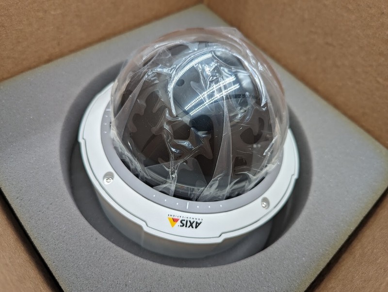 Axis Q6074 indoor PTZ Camera gallery