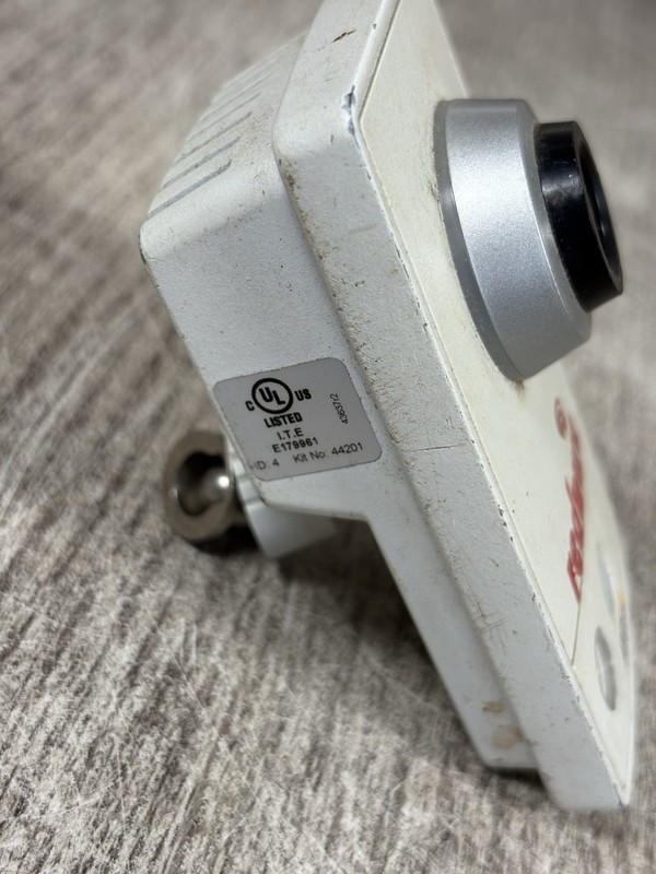 AXIS M1054 Compact PoE Network IP Camera 0338-001-04 gallery