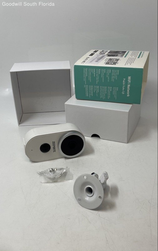 Zeeporte Full HD 1080p Smart IP Surveillance Camera With Battery Not Tested gallery