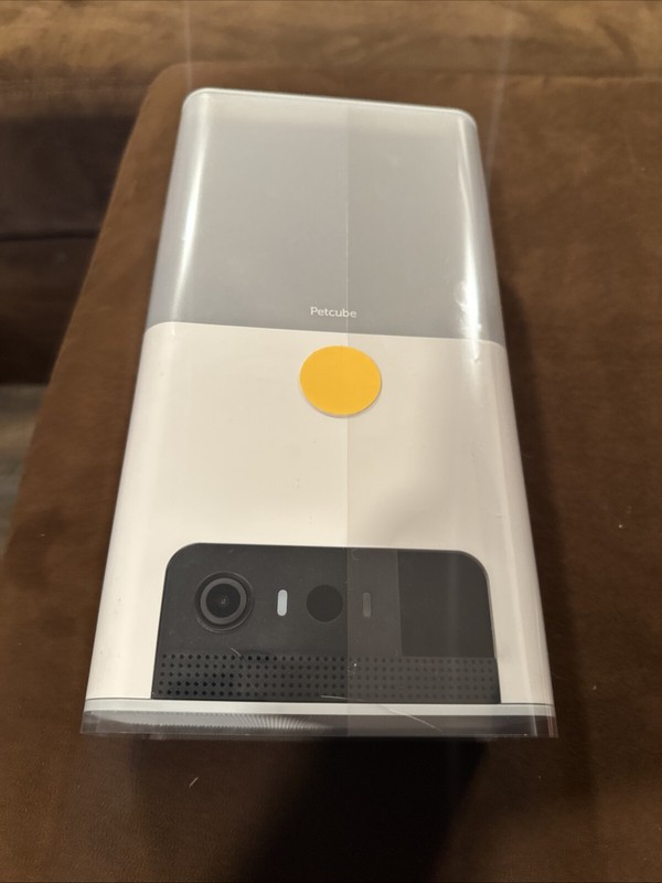 Petcube Bites 2 Lite Pet Cam 1080p HD Video 2-Way Audio & Treat Tosser gallery
