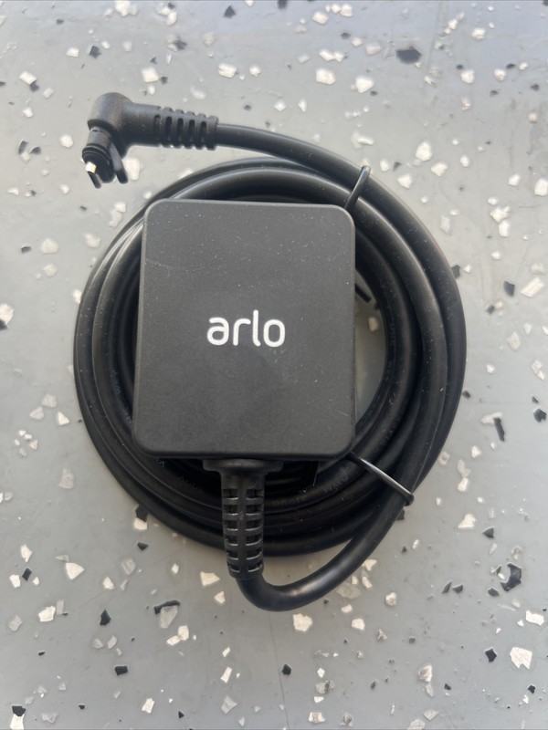 Netgear Arlo Go VML4030 Wireless HD Security Cameras No Batteries With Cable!! gallery