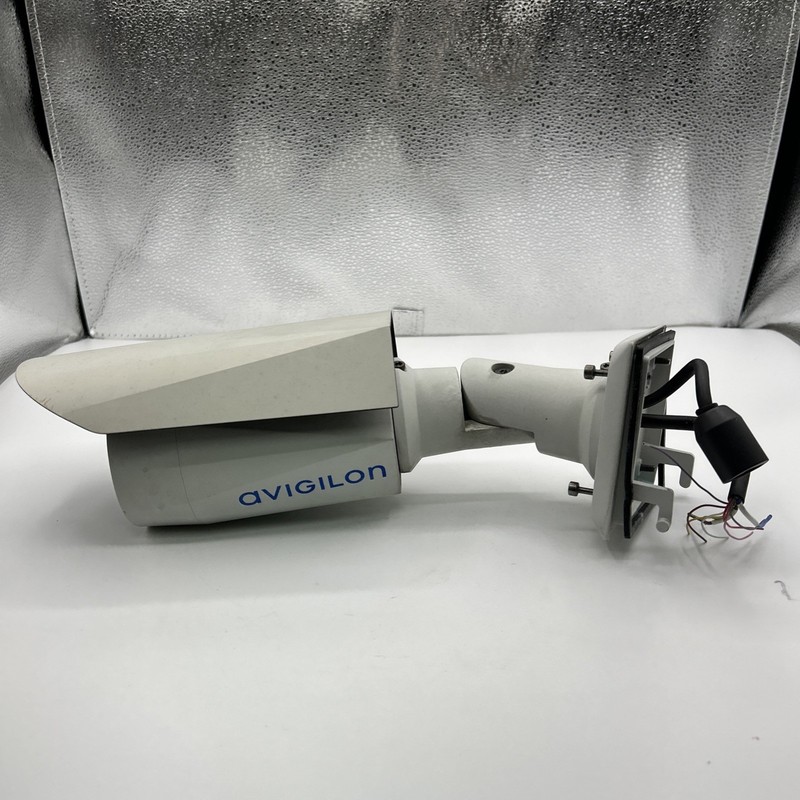 Avigilon 3.0C-H4A-BO1-IR Bullet Camera 3 Megapixel IP Camera 13W 12VDC/24VAC gallery